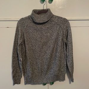 Excellent condition turtleneck